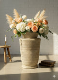 Pot de fleurs beige